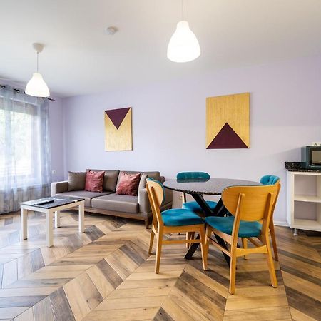 Sunny Apartment In Studentski Grad, Behind Unss Sofia Exterior photo