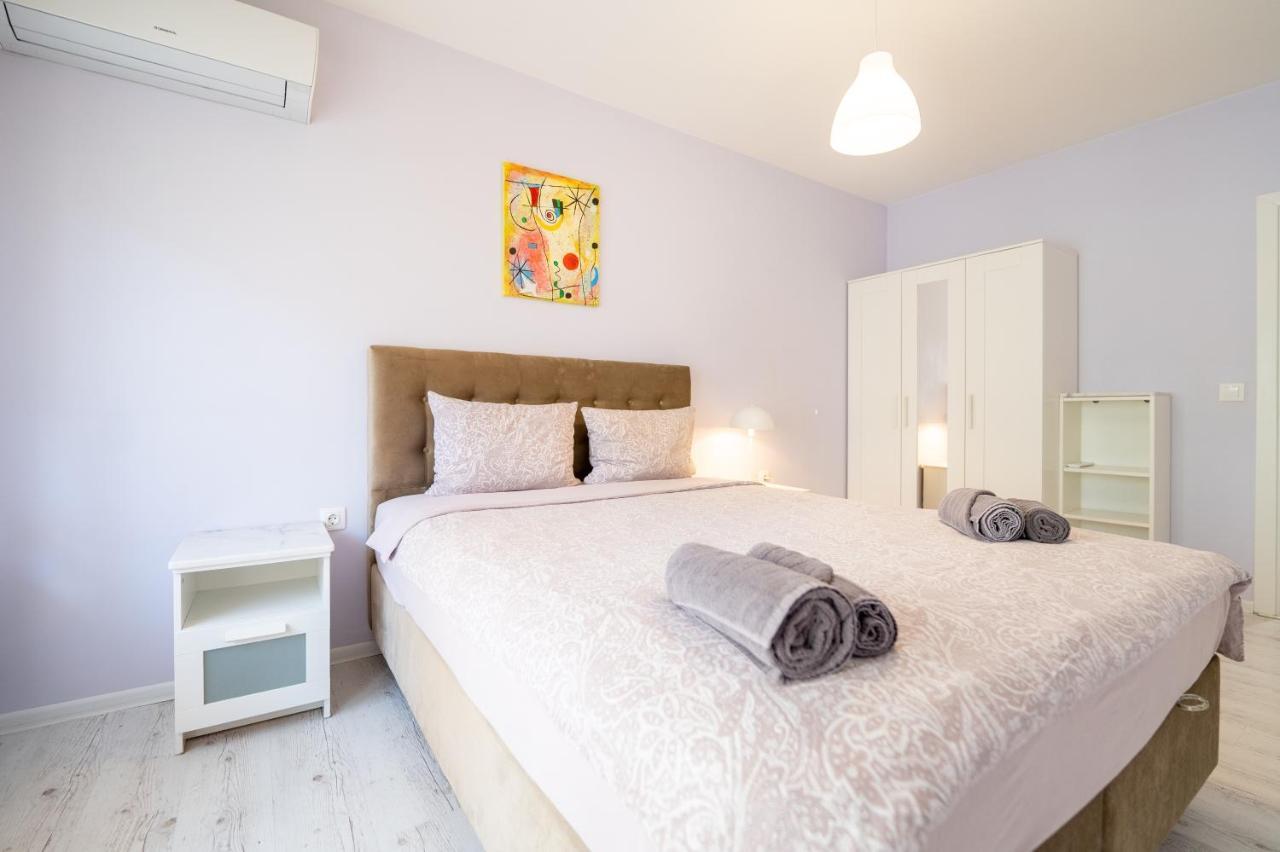 Sunny Apartment In Studentski Grad, Behind Unss Sofia Exterior photo
