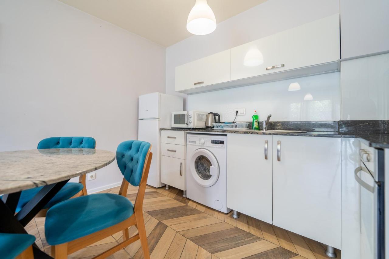 Sunny Apartment In Studentski Grad, Behind Unss Sofia Exterior photo