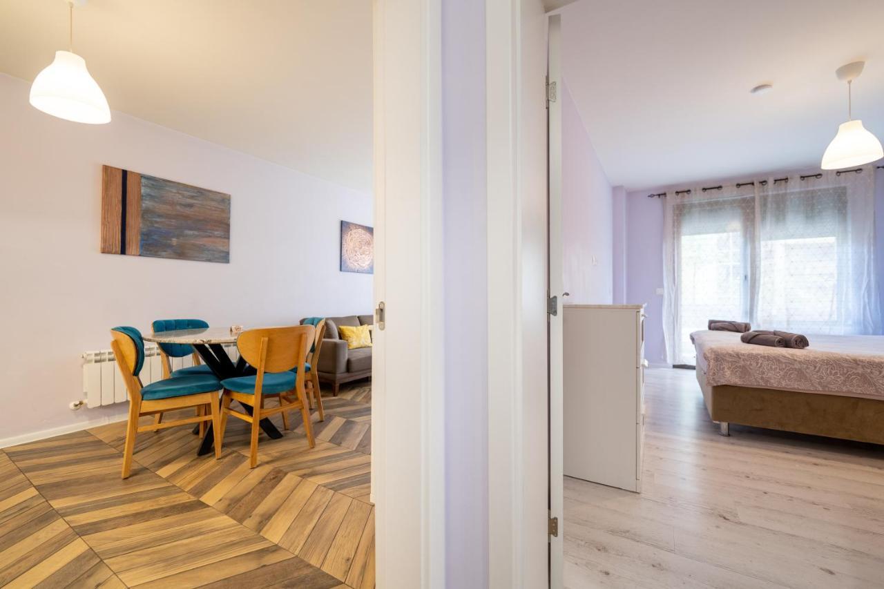 Sunny Apartment In Studentski Grad, Behind Unss Sofia Exterior photo