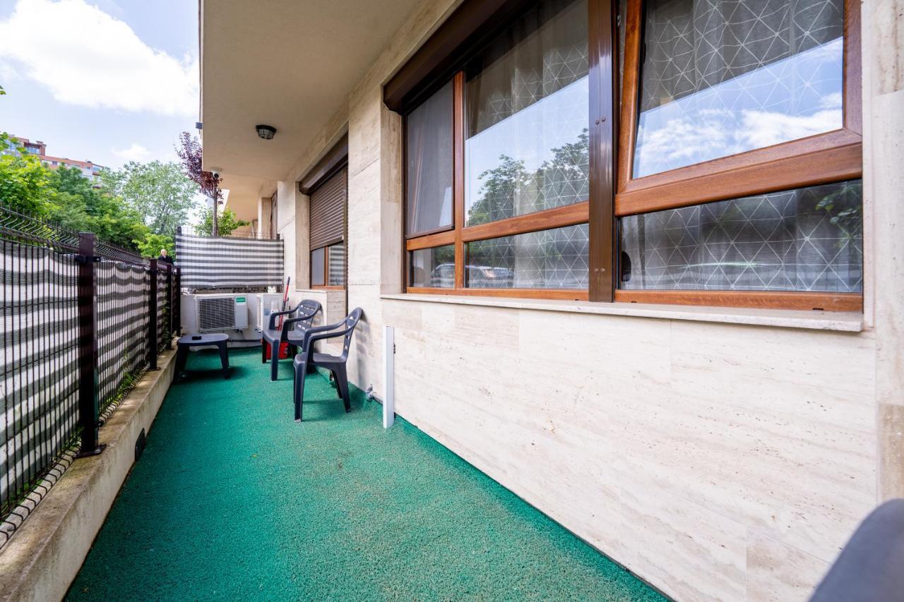 Sunny Apartment In Studentski Grad, Behind Unss Sofia Exterior photo