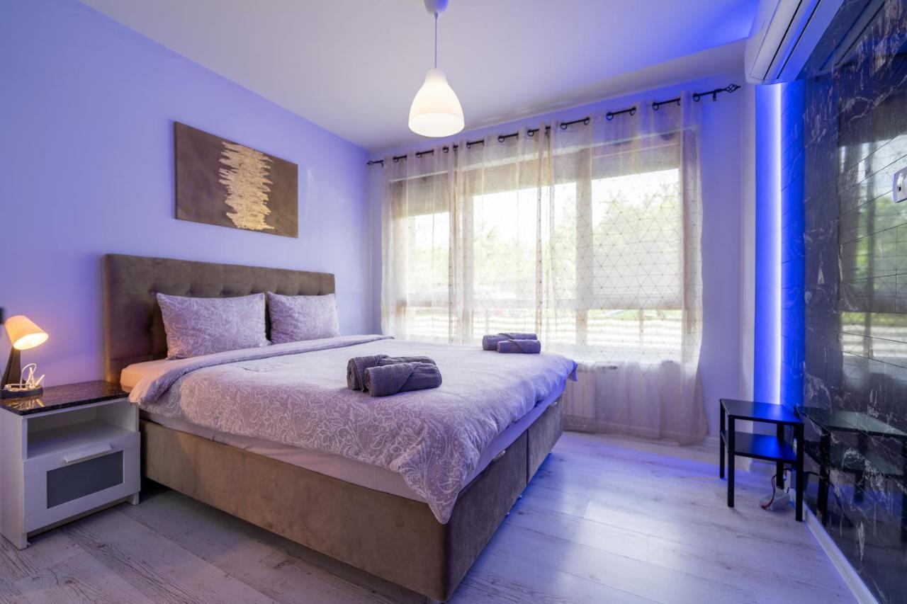 Sunny Apartment In Studentski Grad, Behind Unss Sofia Exterior photo